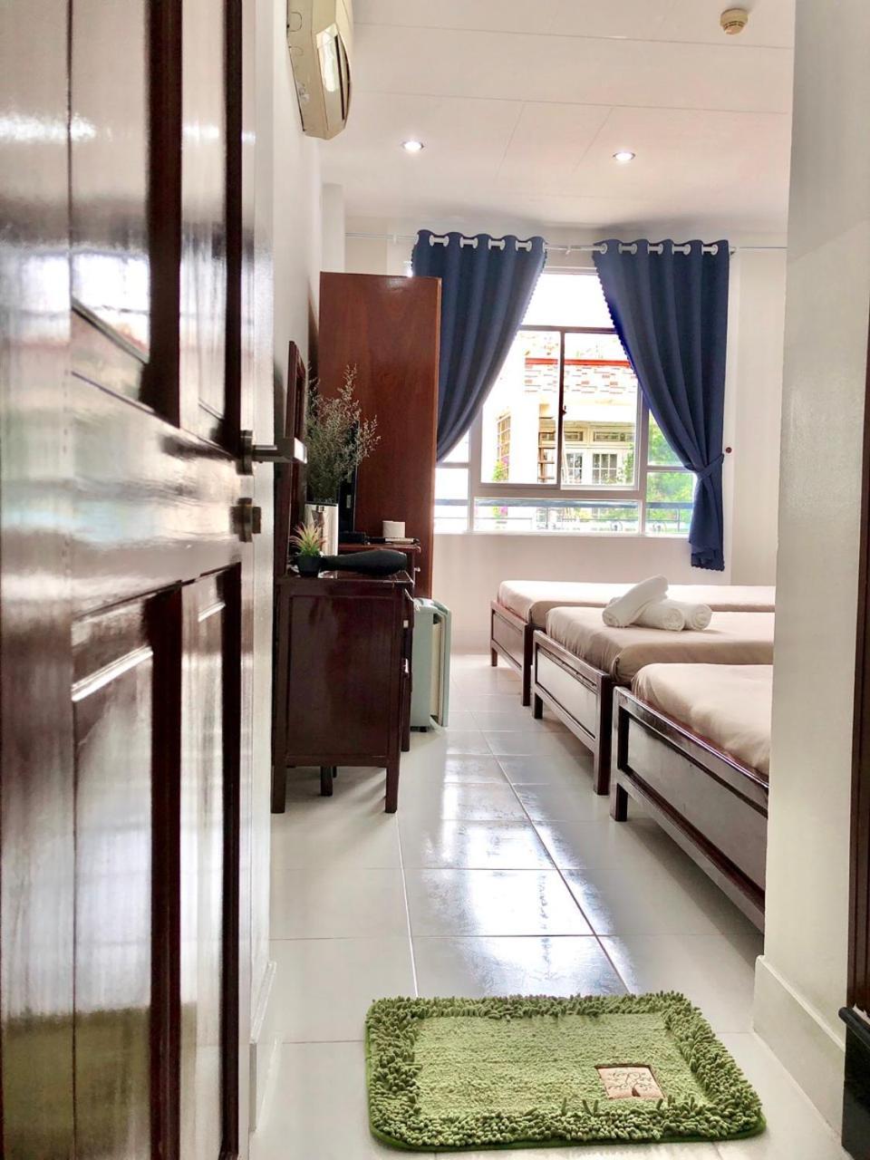 Saigon Cozy2 Hotel At 241 Pham Ngu Lao Street Хошимин Экстерьер фото