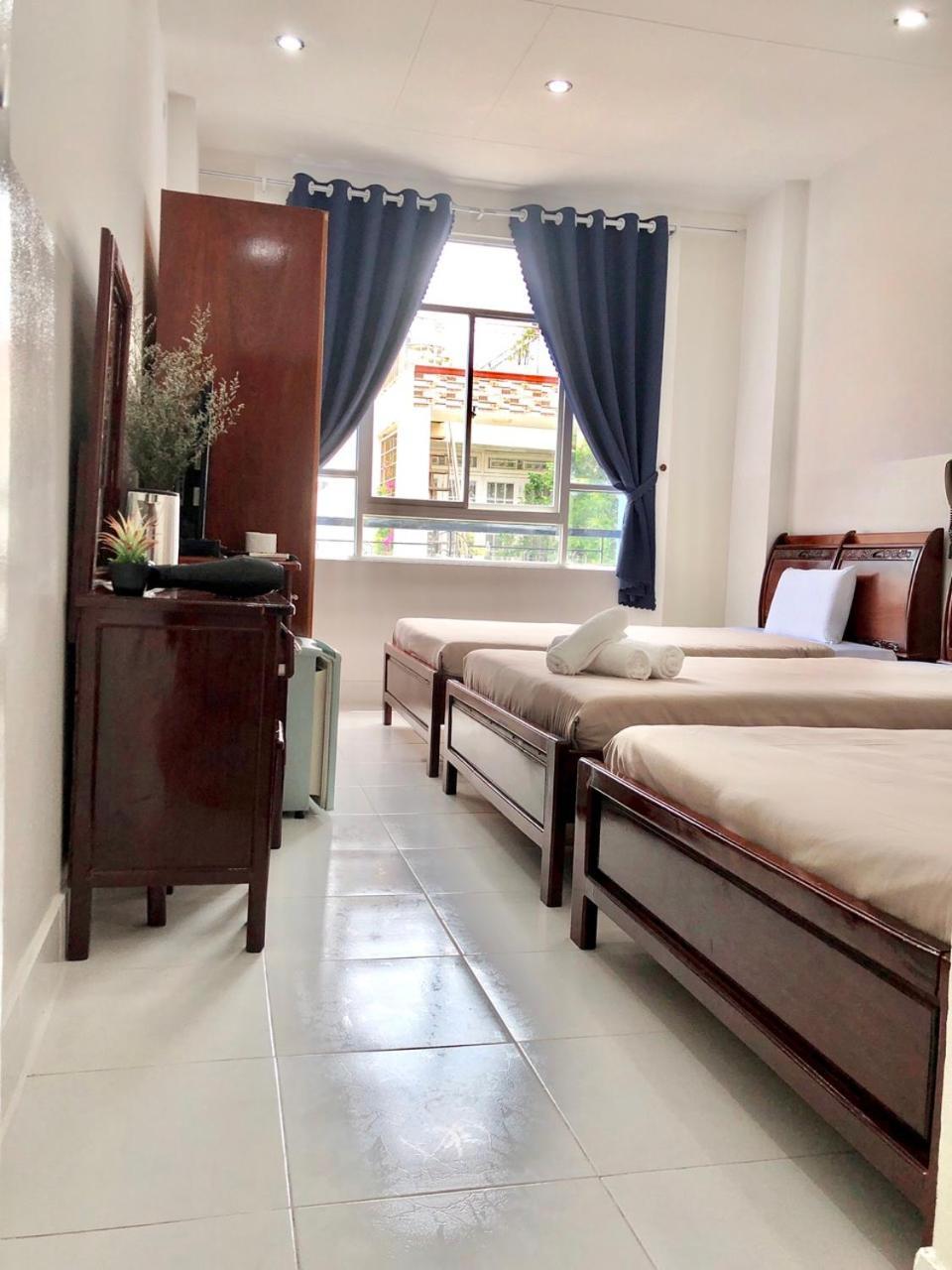 Saigon Cozy2 Hotel At 241 Pham Ngu Lao Street Хошимин Экстерьер фото